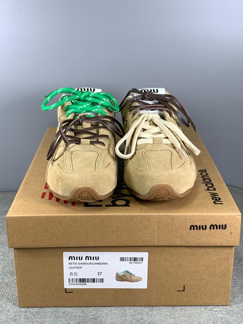 New Balance Miu Miu