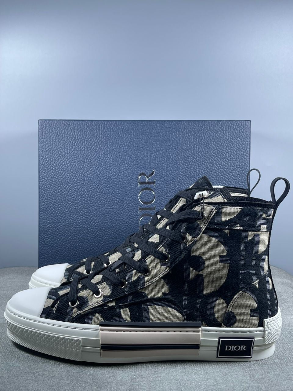 Dior b23