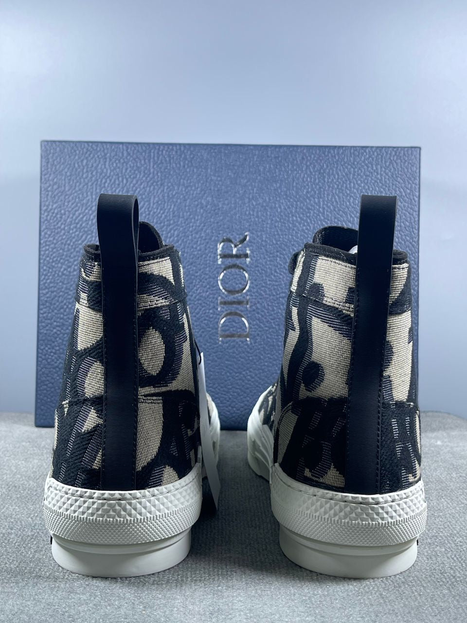 Dior b23